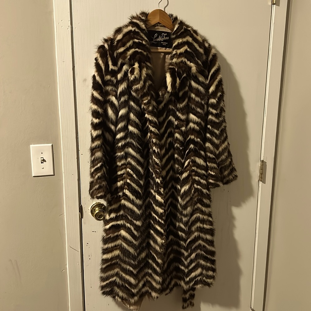 Most beautifuliful vintage fur coat ever!